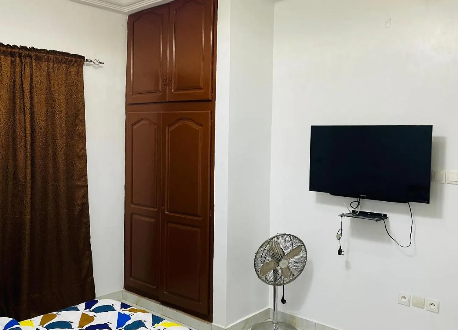 Mayna House Dakar 0*,  Senegal
